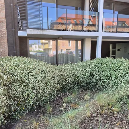 Luxe Inclusief Garage Rustig Gelegen Nabij Zee Apartmán